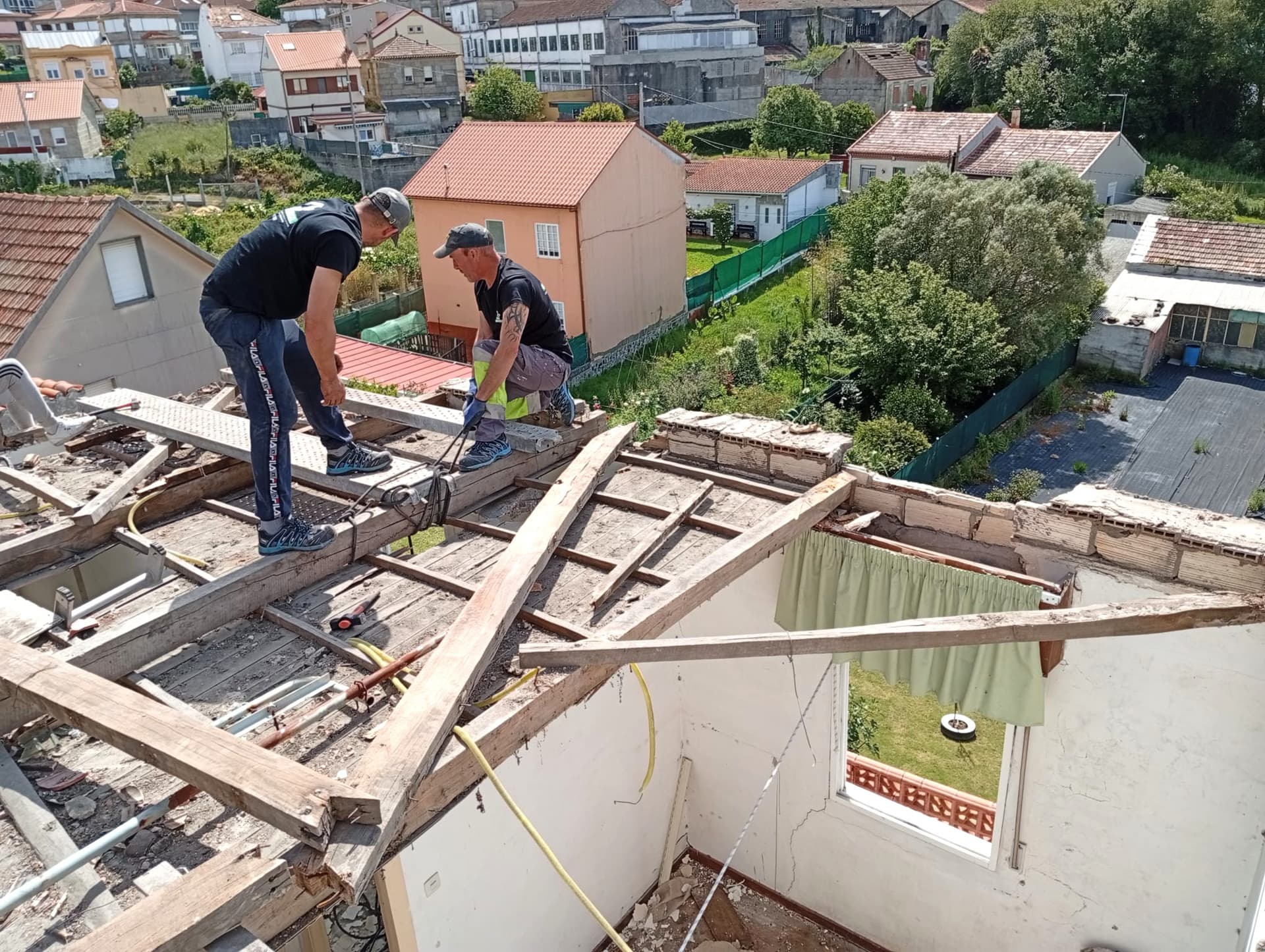 Contacta con los expertos en derribos y demoliciones en Vigo y alrededores
